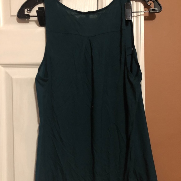 New with tag Express sleeveless v neck top with front zipper size S - Picture 4 of 4